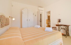 4 chambres, lit parapluie, Wi-Fi gratuit, draps fournis
