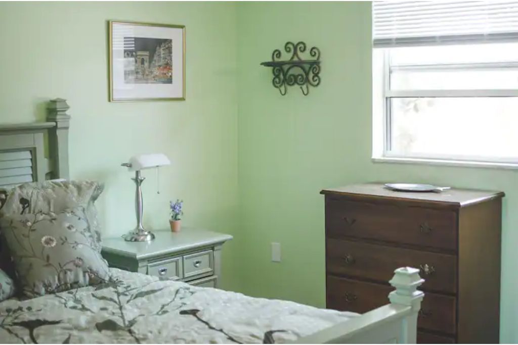 Private Cocoa Beach Bungalow, near ocean