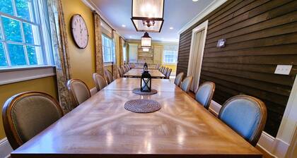 Oversized Country house, Quiet Retreat & Gathering space ~NEW !!!