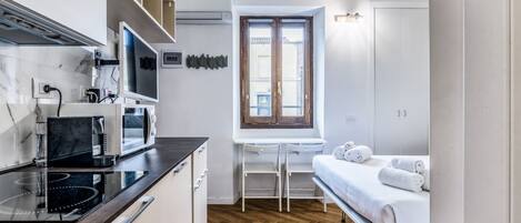 Fer et planche à repasser, accès Internet, draps fournis