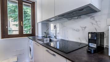 Fridge, microwave, stovetop