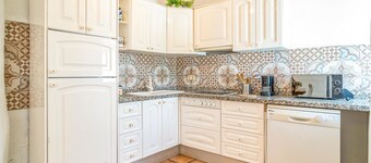 Amazing home in Cajiz with WiFi