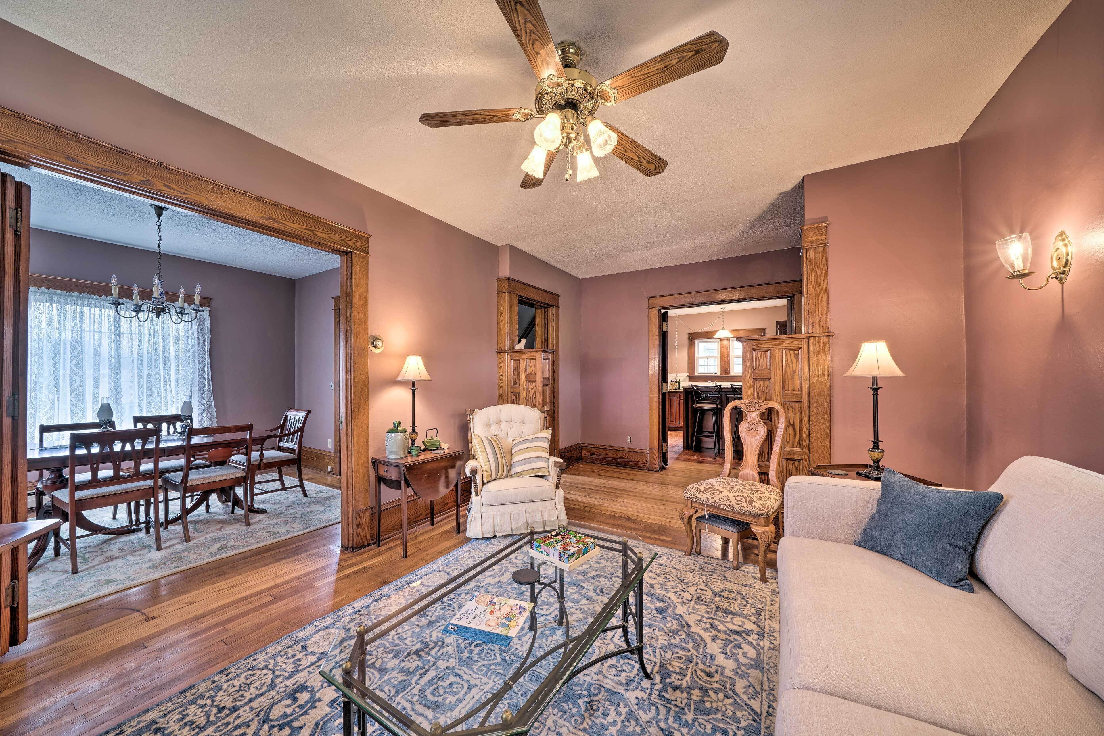 Classy Colonial House w/ Furnished Sunroom!