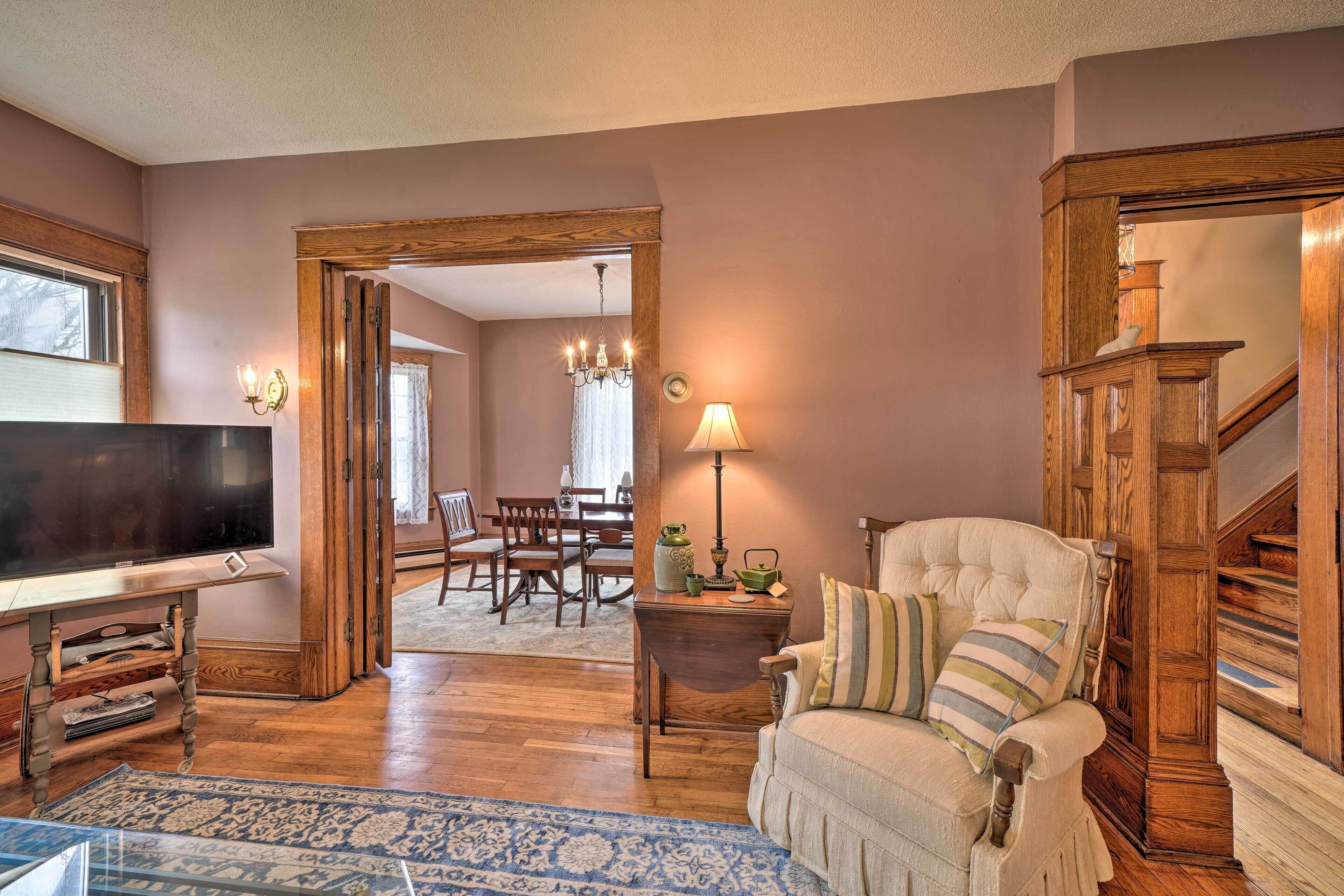 Classy Colonial House w/ Furnished Sunroom!