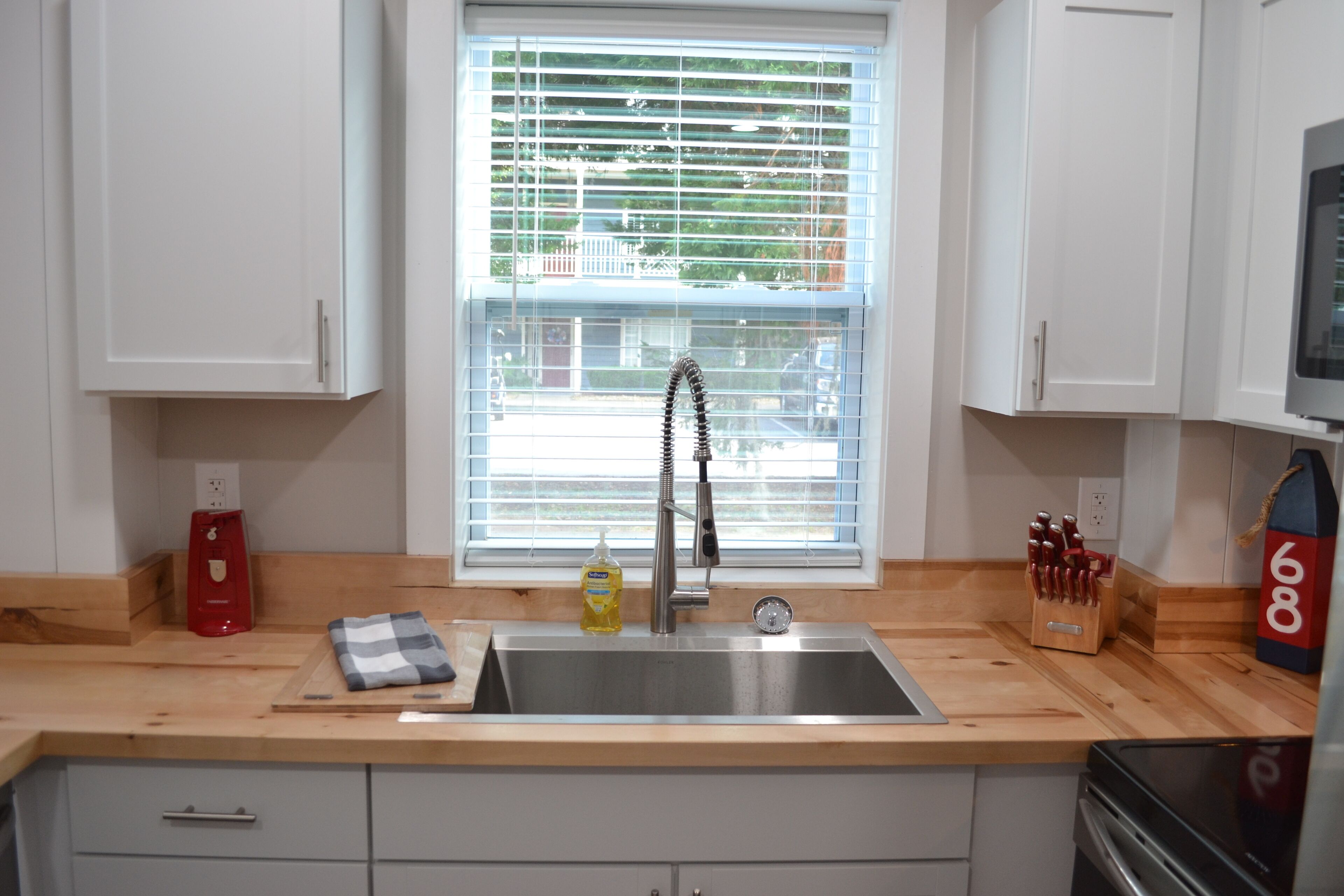 Perfect size for 2 next Sunbury Crab Co Restaurant