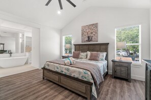 Casa, varias camas, cocina | 4 habitaciones y ropa de cama 