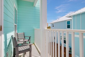 Casa, varias camas, balcón | Balcón