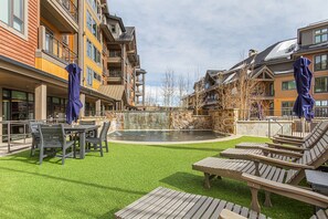 Outdoor dining - Grand Colorado on Peak 8 Suite - Ski-in/out (Breckenridge)