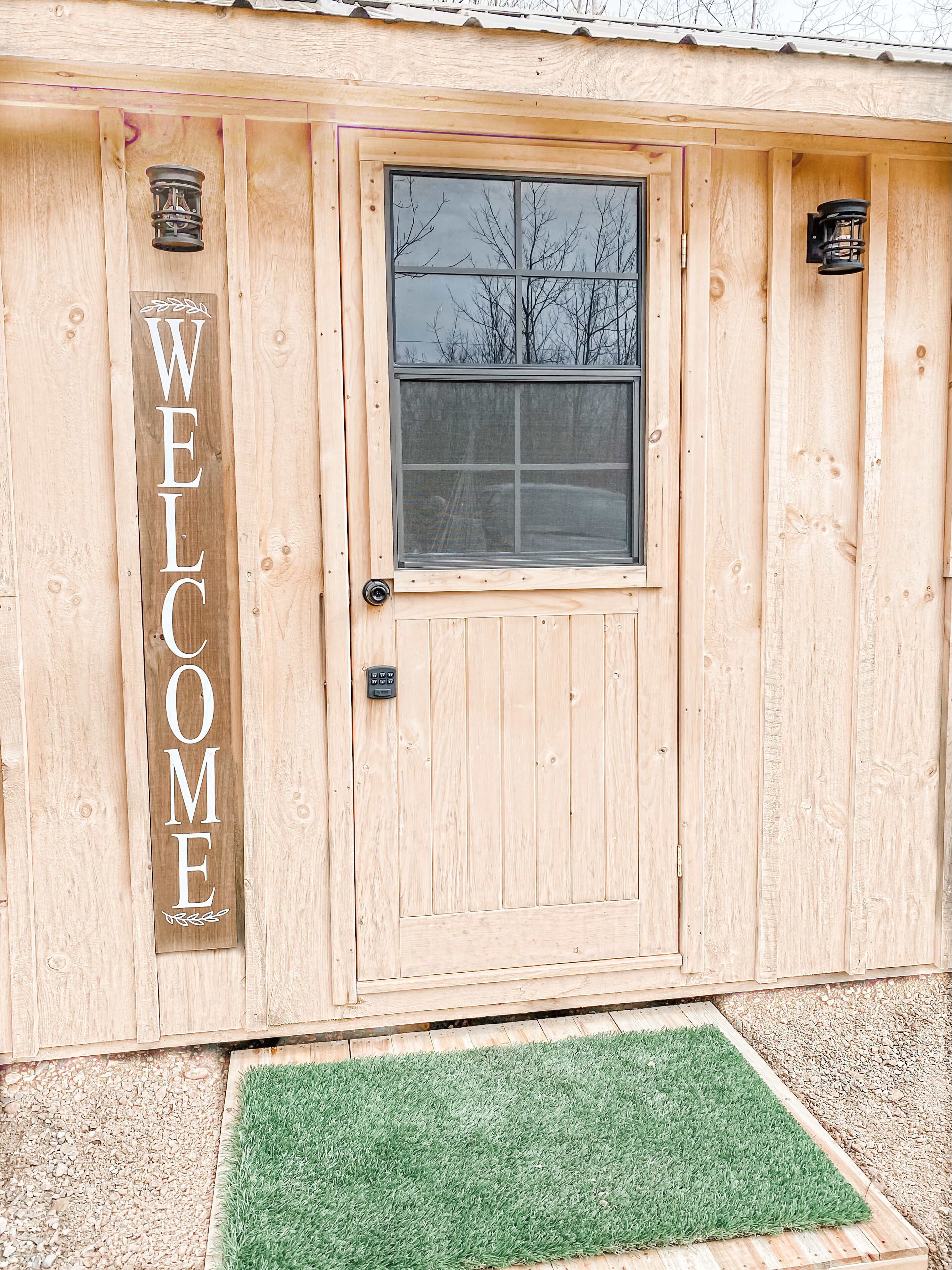 The Bunkie (off-grid) | Neyaashiinigmiing