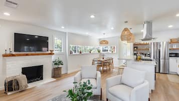 Smart TV, fireplace, books
