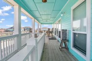 Terrace/patio - Ocean View + Hot Tub + Beach Access + Pool Table + Fire Pit + Kids Playset (Bolivar Peninsula)