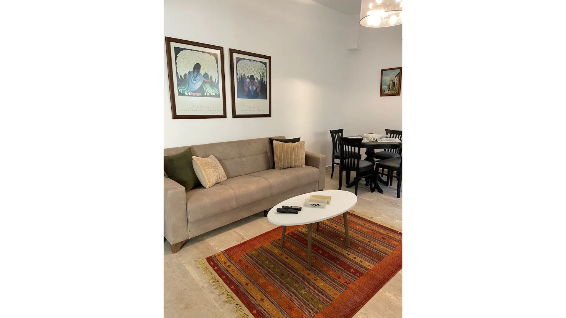 3 Minutes to the beach - Fully Furnished, Dedicated Work Space.