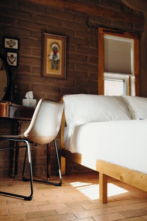 1 habitación, tabla de planchar con plancha, wifi gratis y ropa de cama 