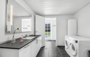 Interior - Gorgeous apartment in Rønne with WiFi (Rønne)