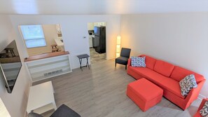 智能电视、电子游戏、立体声音响