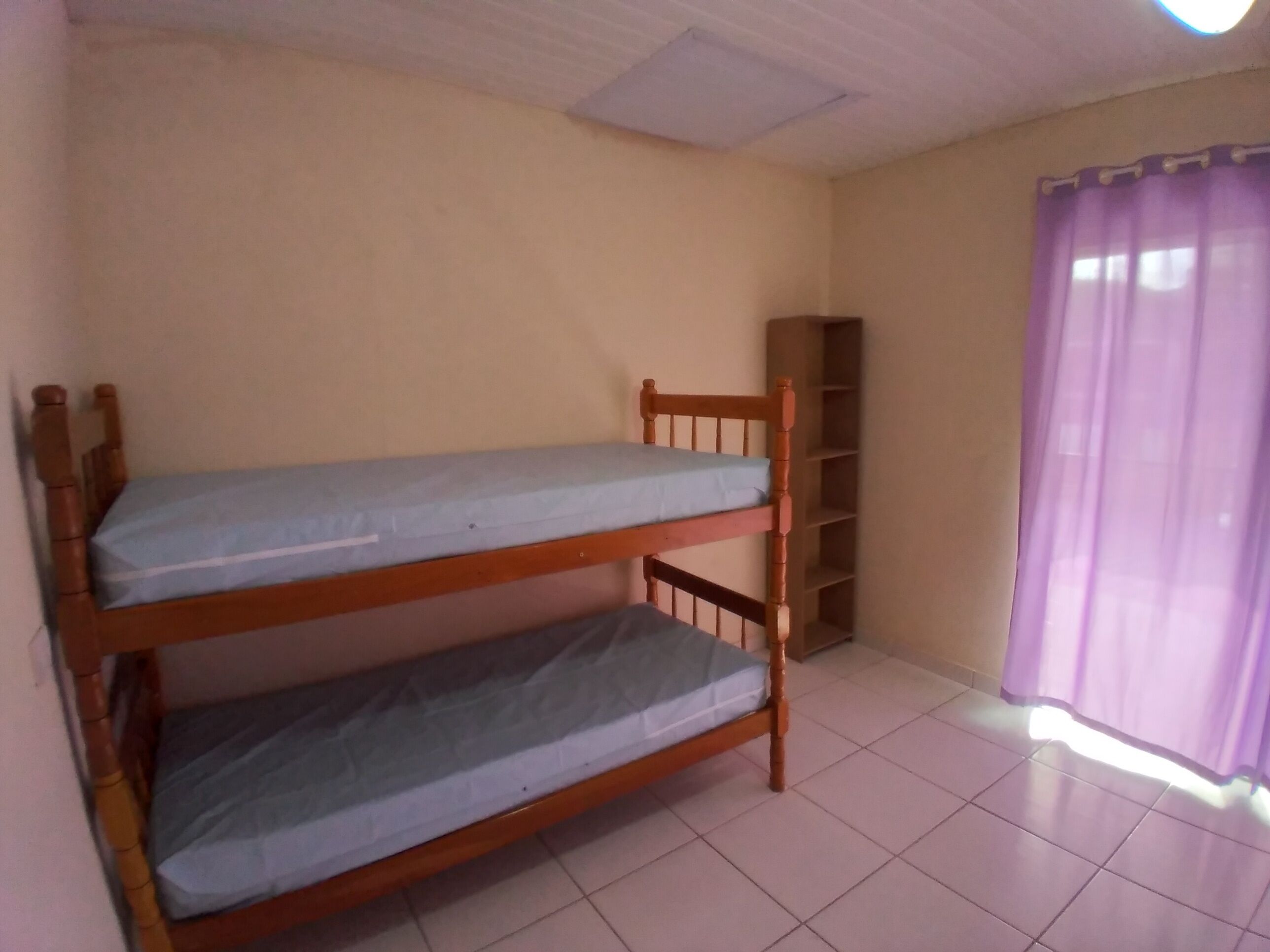 Sobrado com piscina em Caiobá