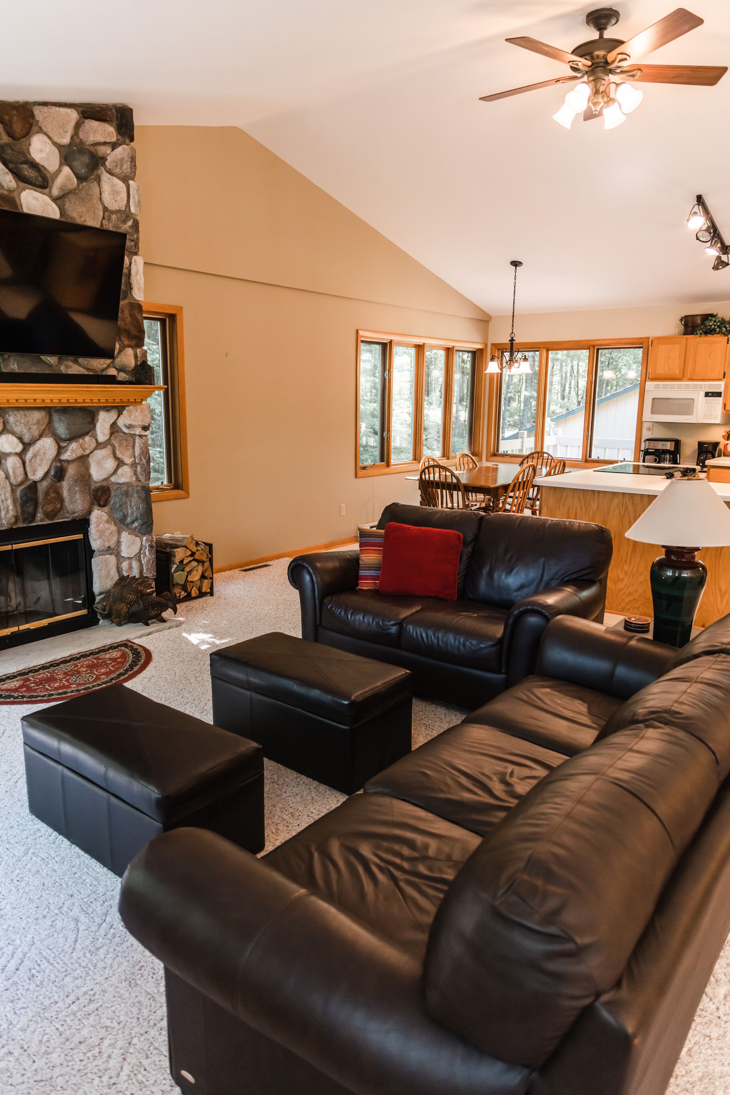 Winter Getaway w/ access to Snowmobile Trails! Right outside Minocqua!