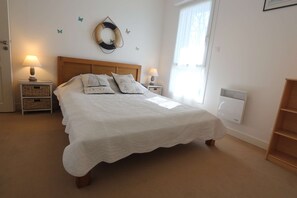 3 bedrooms, desk, free WiFi