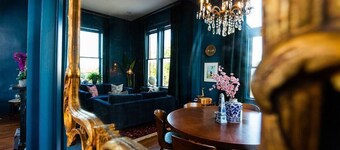 Granbury's Retro Charm:  Featured on CNBC's Cash Pad