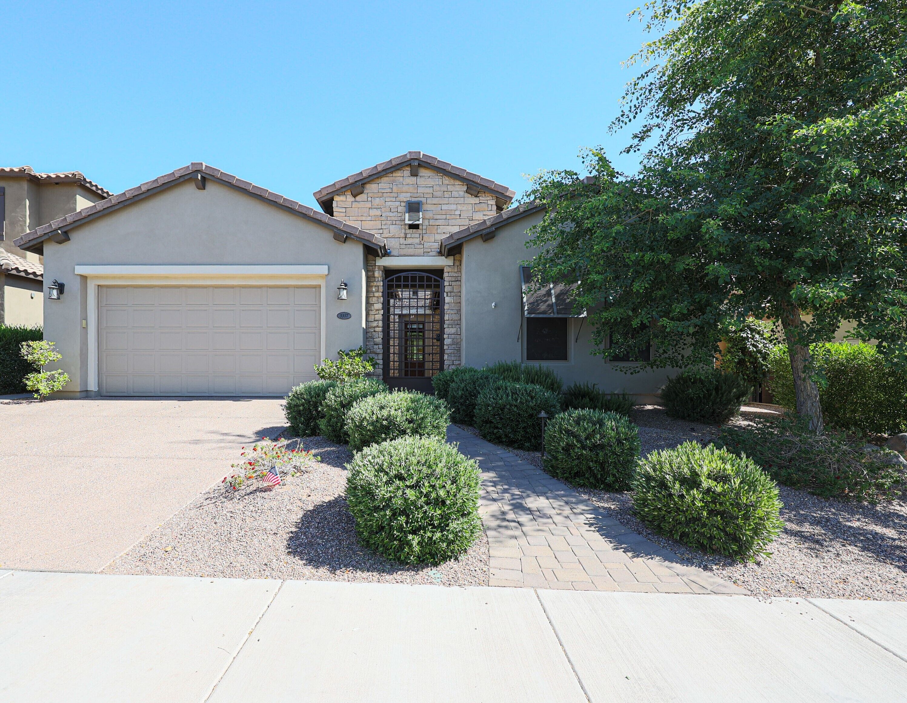 Beautiful North Scottsdale Home - Heated Pool and Hot tub