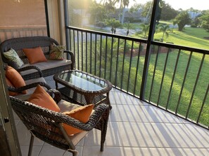 Property grounds - Charming Condo in Naples (Naples)