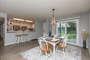 Dining - Beachy Getaway–Cozy, Clean & Equipped w/ All Essentials! Relax, Enjoy & Refresh! (St. Augustine Beach)