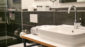 Chuveiro, secador de cabelo