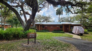 Exterior - Spacious River Ranch Private COTTAGE with private porch! 401 (River Ranch)