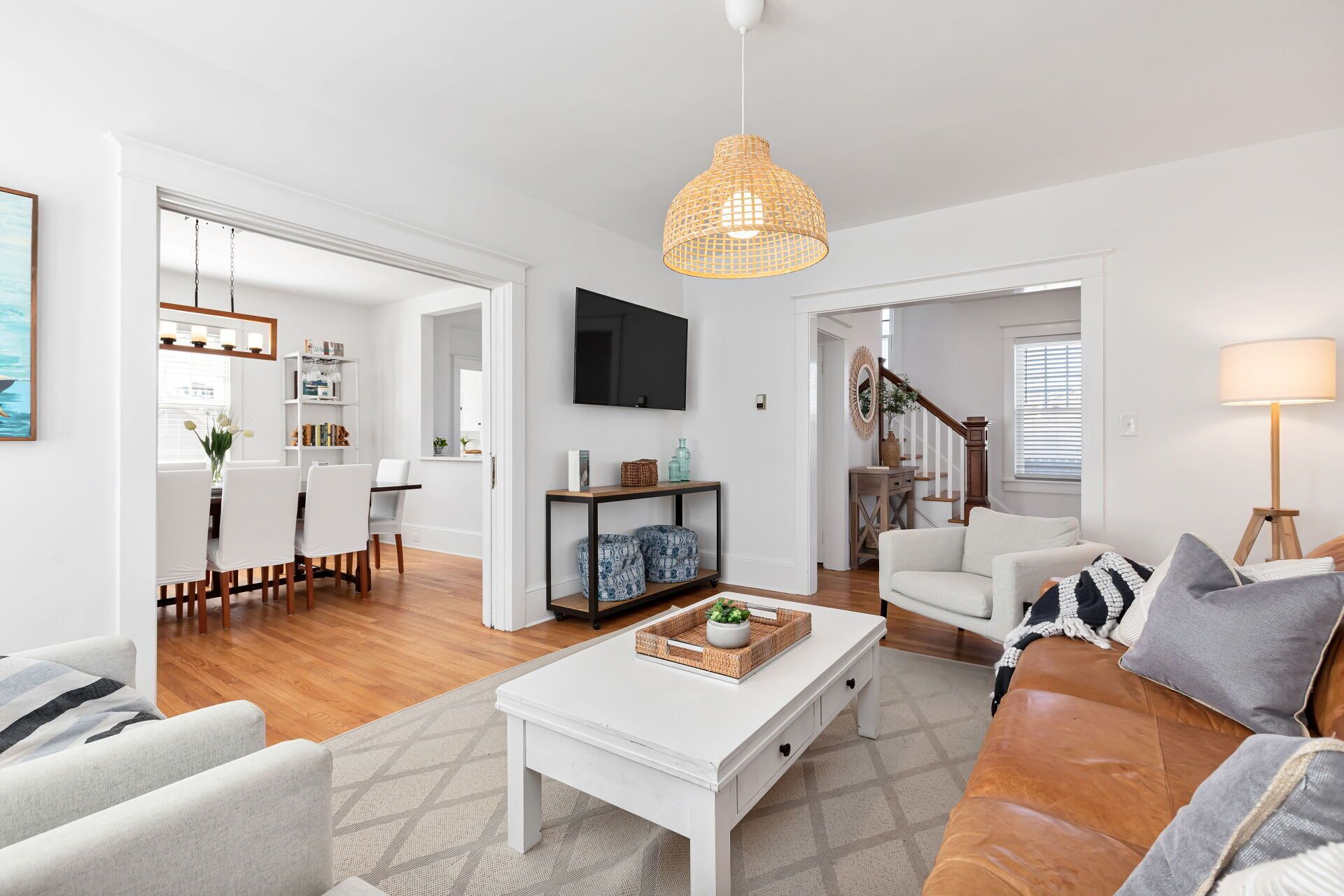 NEWLY RENOVATED OCEANSIDE WITH POOL!! 2 BLOCKS TO BEACH!