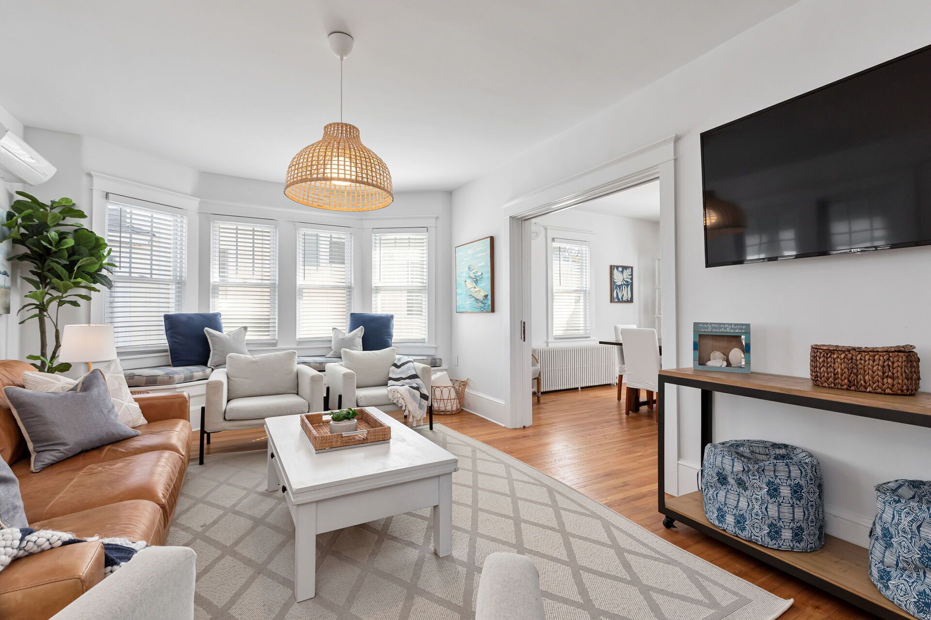 NEWLY RENOVATED OCEANSIDE WITH POOL!! 2 BLOCKS TO BEACH!