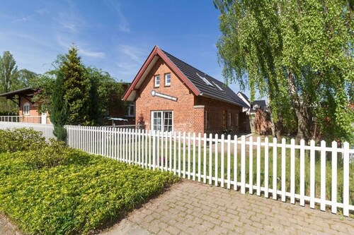 Ostseeperlen-Haus 2 - Child-friendly, bright vacation home with garden, terrace