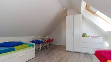 3 Schlafzimmer, Bügeleisen/Bügelbrett, WLAN