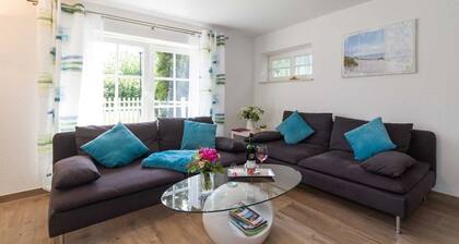 Ostseeperlen-Haus 2 - Kinderfreundliches, helles Ferienhaus mit Garten, Terrasse