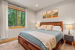 3 Schlafzimmer, Schreibtisch, Bügeleisen/Bügelbrett, kostenloses WLAN