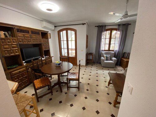 Renovated 2 bedroom 1 bath condo only 300m from La Zenia Beach