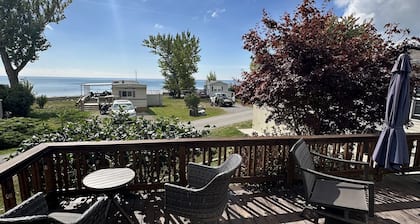 Lakeview Sherkston Shores Cottage with Lifted Golf Cart