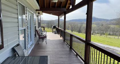 Pleasant Country House With Lake View ideal for Families