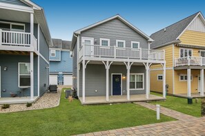 House (Maribel) | Exterior - Nautical Nest (Ottawa)