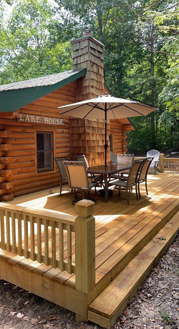 Outdoor dining - Ozarks Cabin on Table Rock Lake (Shell Knob)