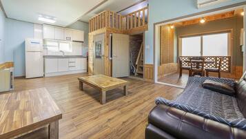 Basic Room, 3 Bedrooms (byeolchae2ho(2cheung)) | Free WiFi