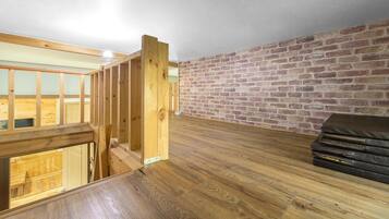 Basic Room, 3 Bedrooms (byeolchae2ho(2cheung)) | Free WiFi