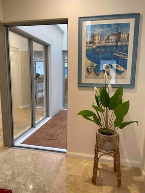 Interior - Luxury canal front house with private mooring. (Mandurah)