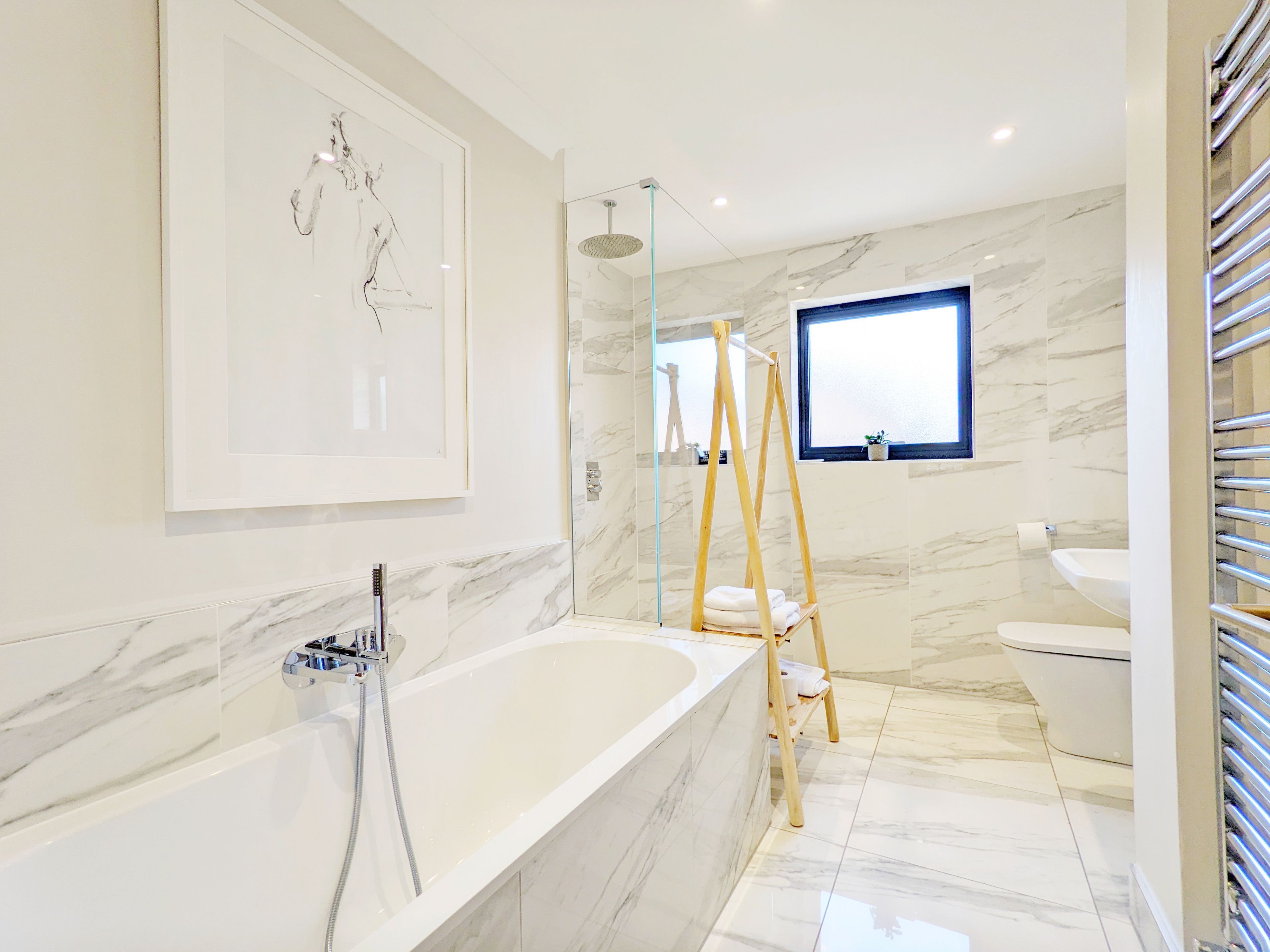 Bathtub, hair dryer