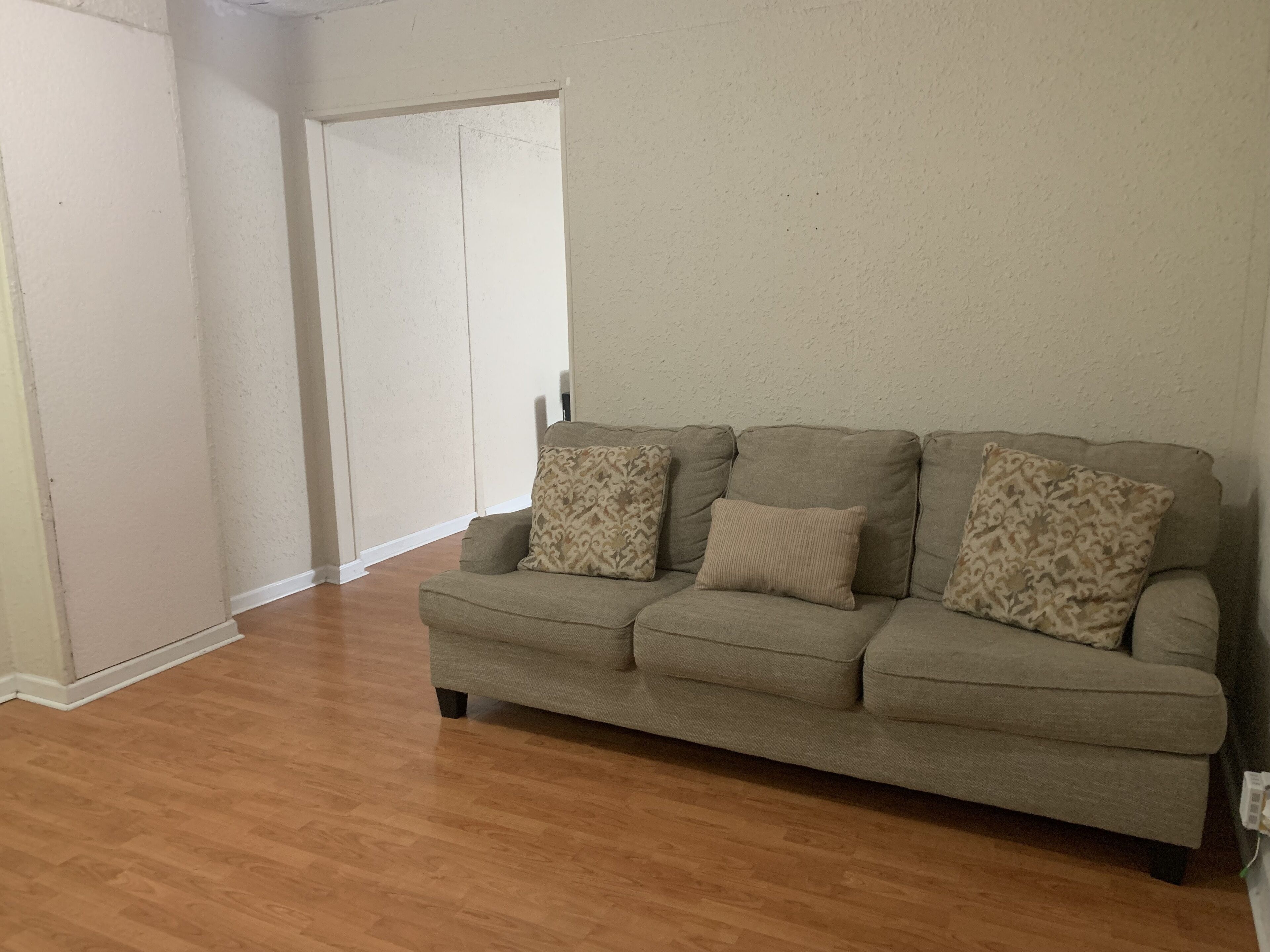 Two Bedroom Private Apartment Crash Pad Near Downtown