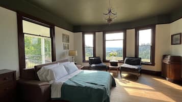 2 間睡房、可攜式嬰兒床、免費 Wi-Fi、床單