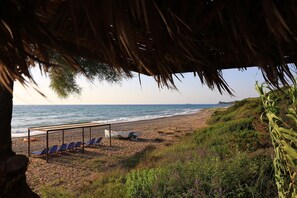 View of the beach from the complex - Analipsi Villas Beach Front 4, Kastro Kyllini, Greece (Kastro Kyllini)