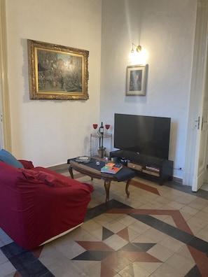 Smart TV, books