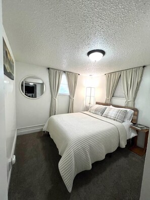 2 bedrooms, desk, free WiFi, bed sheets