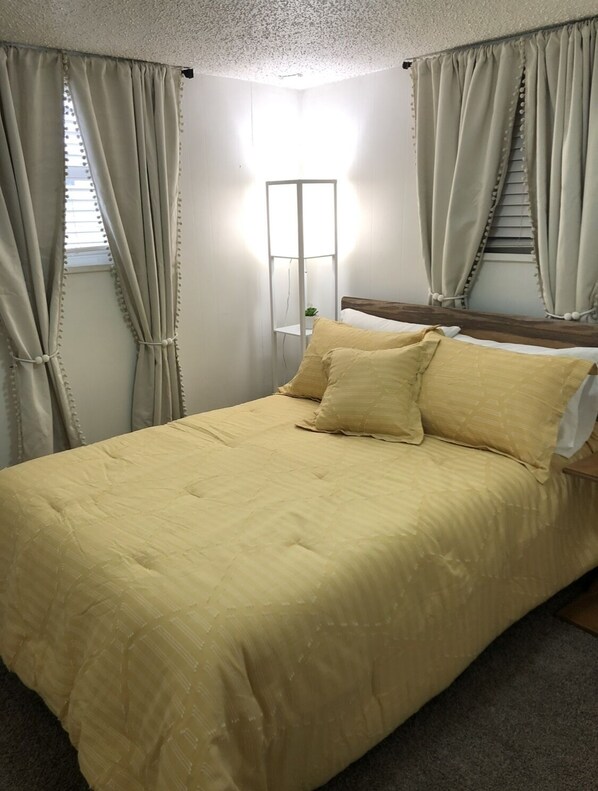 2 bedrooms, desk, free WiFi, bed sheets