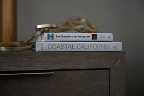 3 slaapkamers, een strijkplank/strijkijzer, gratis wifi, beddengoed